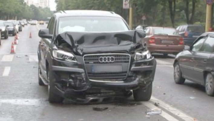 Şmecherul cu Audi care a rănit 5 persoane şi a fugit rămâne după gratii